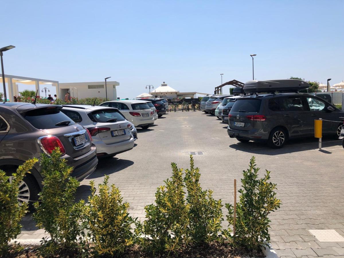 Residence El Palmar Fronte Mare, Fronte Spiaggia Лидо ди Йезоло Екстериор снимка