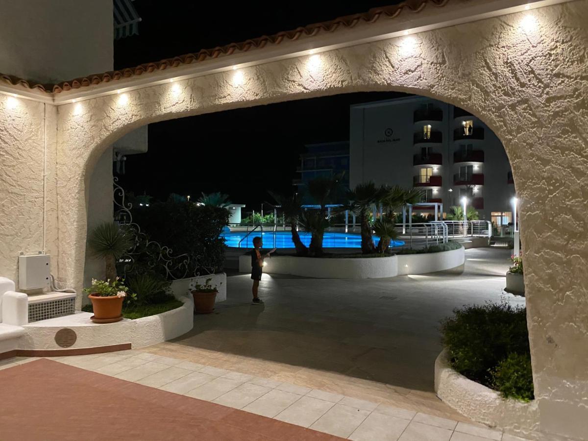 Residence El Palmar Fronte Mare, Fronte Spiaggia Лидо ди Йезоло Екстериор снимка