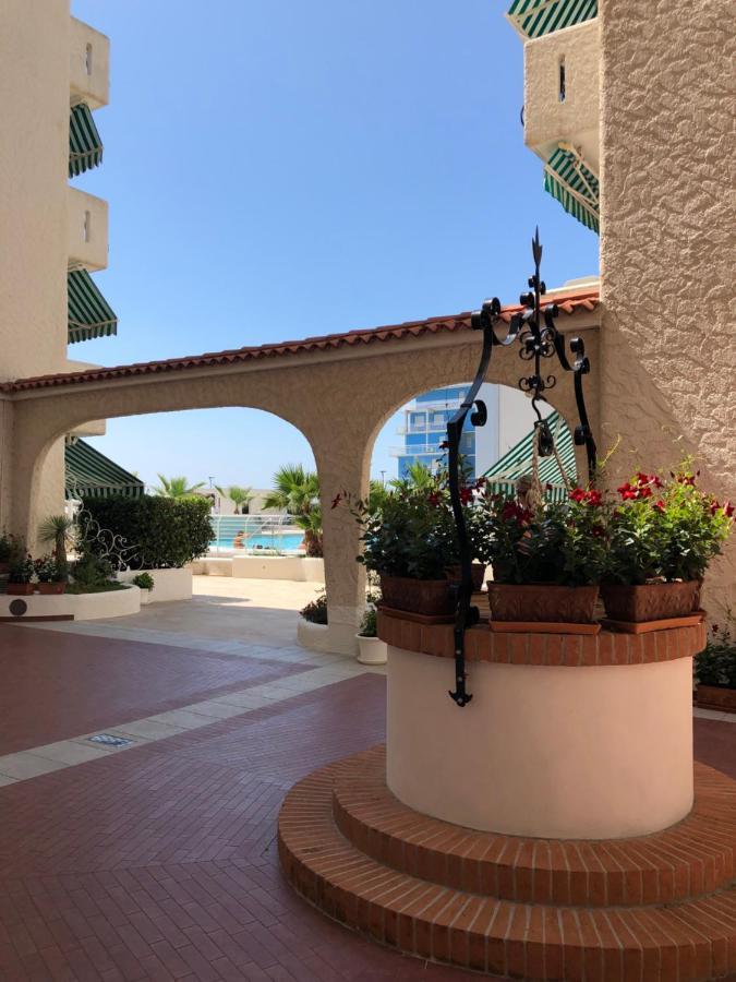 Residence El Palmar Fronte Mare, Fronte Spiaggia Лидо ди Йезоло Екстериор снимка