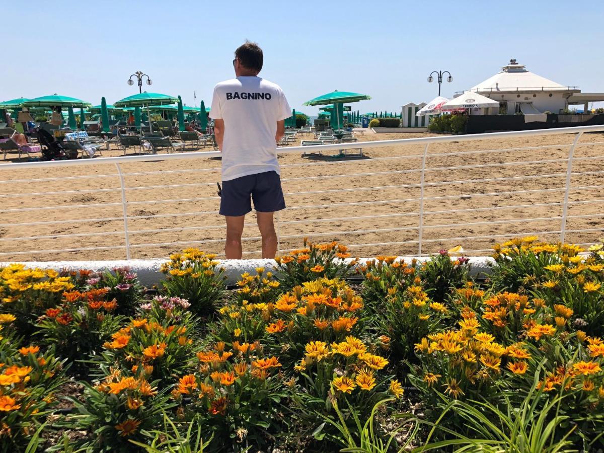 Residence El Palmar Fronte Mare, Fronte Spiaggia Лидо ди Йезоло Екстериор снимка